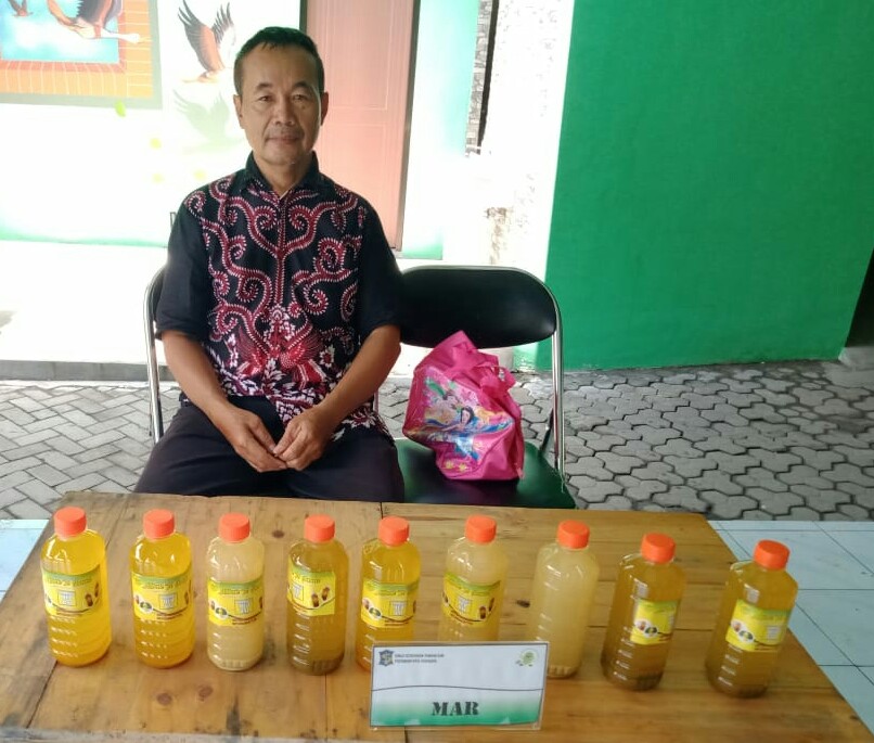 Corona Mengganas, Jamu Diburu #COVID19 #Emponempon #Masyarakatburujamu #Minumantradisional #Penjualjamu #Rempah #Viruscorona superradio.id/corona-menggan…