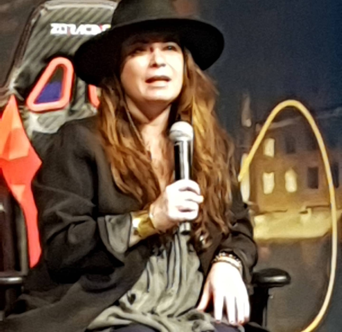 charmed_fr's tweet photo. #EVENT : @H_Combs lors de Supanova Comic Con qui s'est déroulée du 06 au 14 Mars. (3) https://t.co/AD75DdqpV1