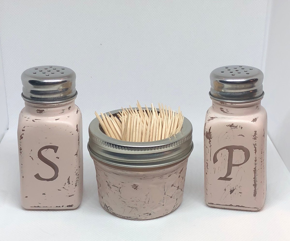 Retro Pink Salt and Pepper Shakers with ToothPick Holder Set, Farmhouse Decor, Rustic Decor etsy.me/2UiC4v8 #housewarming #metal #coworkergift #farmhousedecor #housewarminggift #kitchendecor #rusticdecor #Mothersday