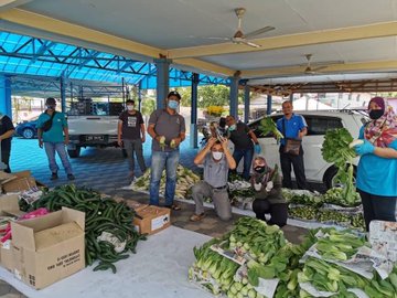 View image on Twitter