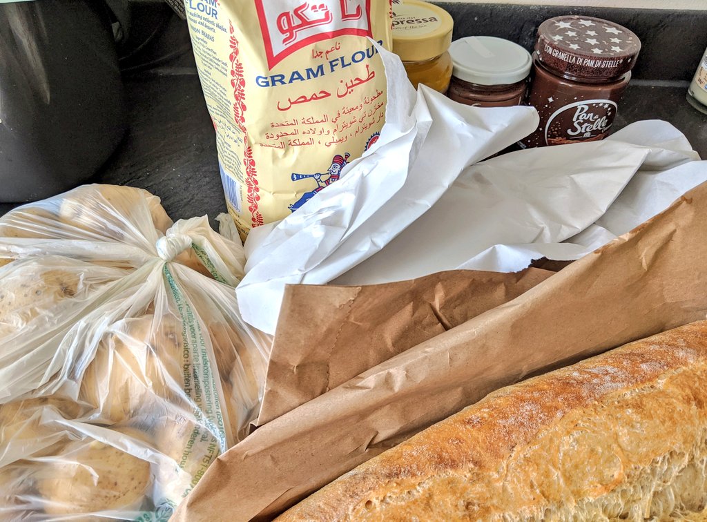 aplastic_planet's tweet image. We're interested to see if you're able to maintain your #plasticfree lifestyle.

Please tweet your pics tagging us + with the hashtag #plasticfreehome so that we can retweet and share with this amazing community 💙💚🖤🧡❤️💜