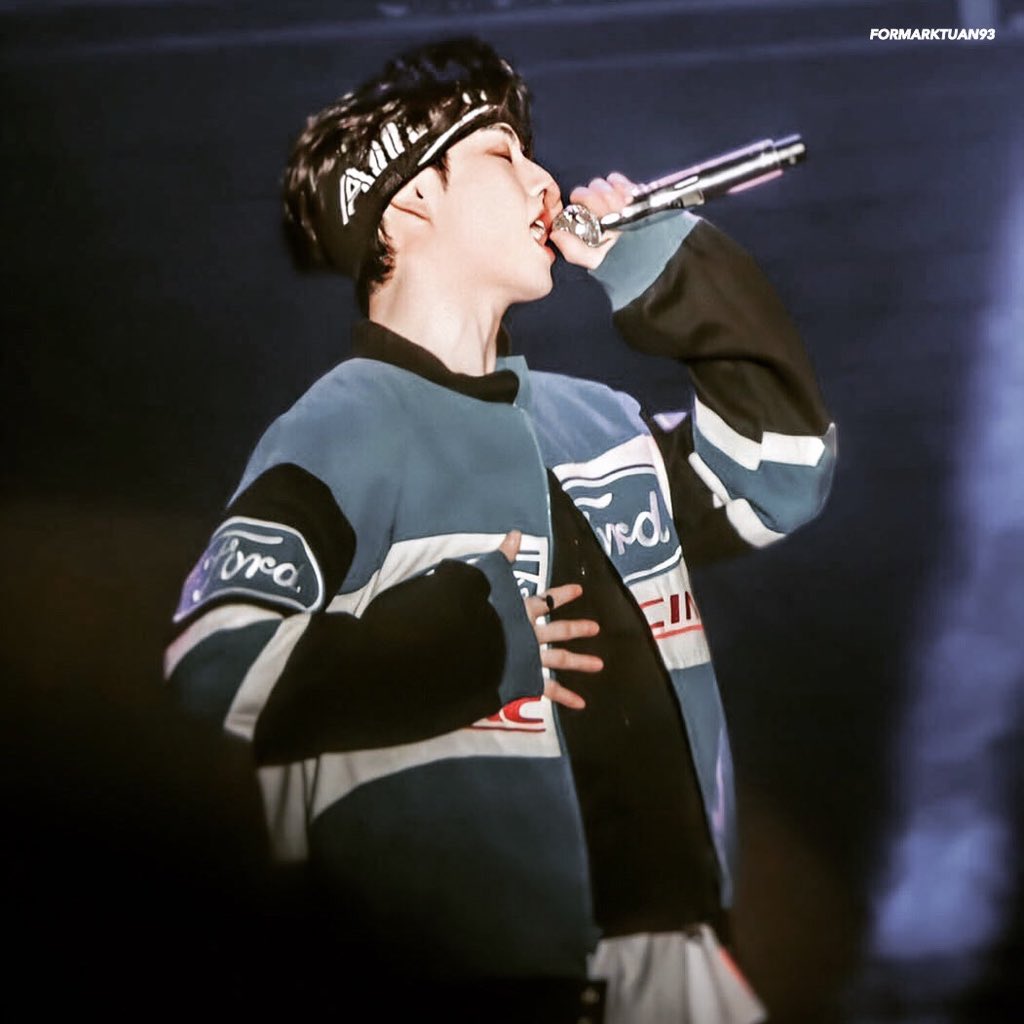 formarktuan93's tweet photo. 200111 Miss u babe ~♥ @mtuan93 #OnYourMARK #Mark3rdBeautifulNight
#GOT7 #갓세븐 #MARK #MarkTuan #마크 https://t.co/Mufmc0wTZR