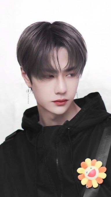 ft62189444's tweet photo. ชื่อ คิง
แอค @King_d_h_
ชั้น ม.3
ว/ด/ป 23/01/48
หมู่เลือด o
#BRIschool https://t.co/lbBuv1GbD5