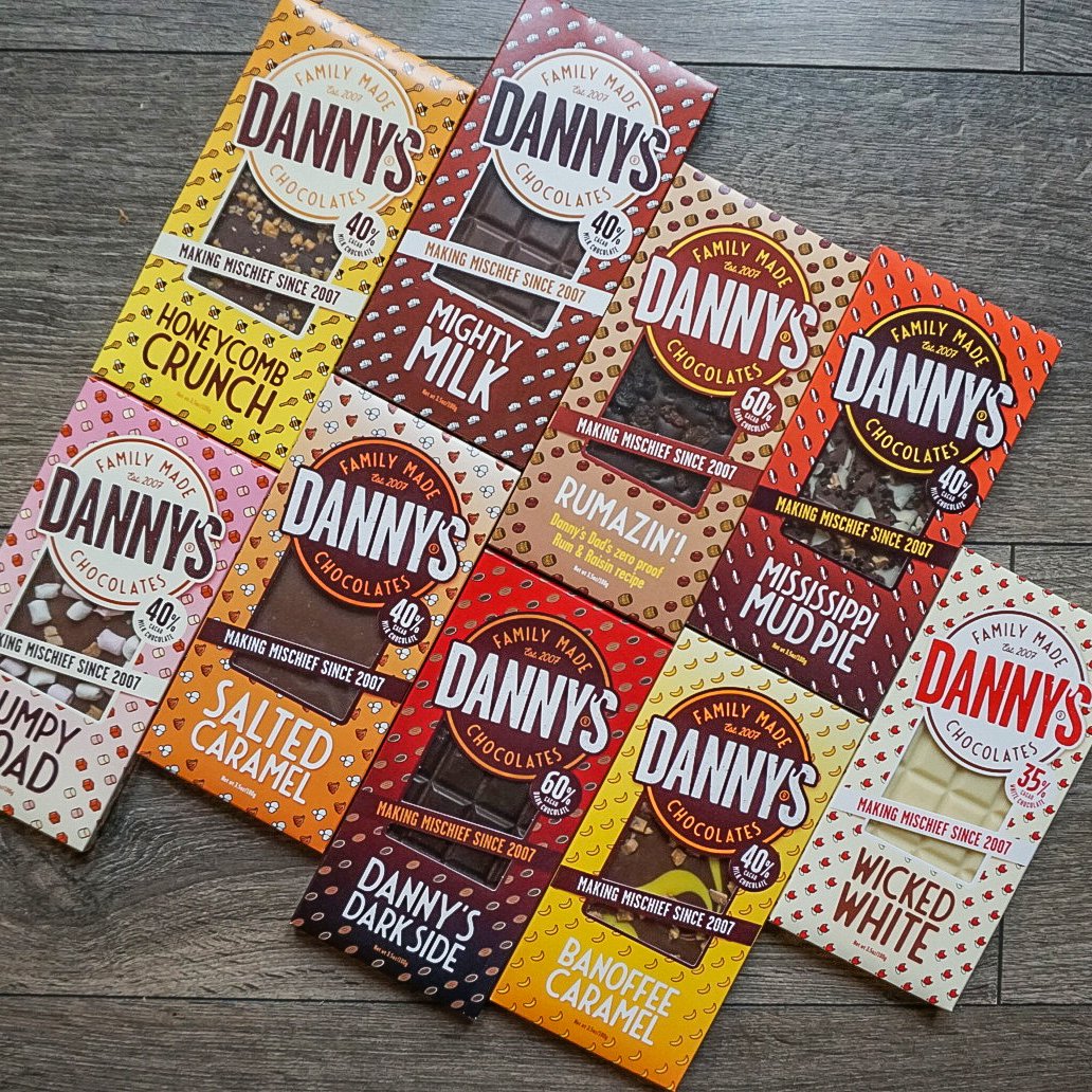 In times of trouble, the dream team are here! 

#funflavours #bigkids #family #mischiefmakers #singleorigin #lukerchocolate #chocoholic #chocolate #milkchocolate #darkchocolate #whitechocolate #snacktime #kidapprovedfood #kidapprovedsnacks #chocolatelovers #hangry #nomnom