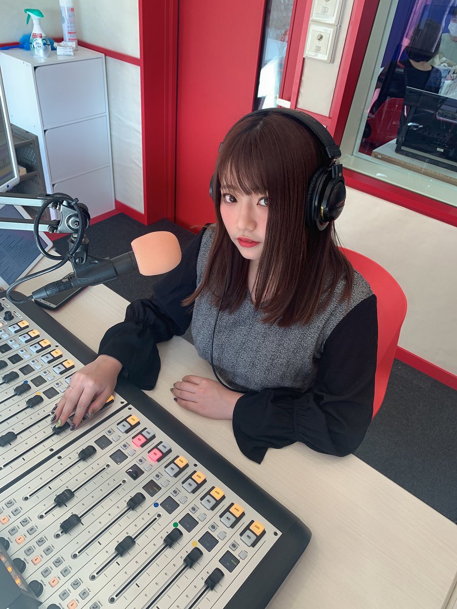Chisei_fmtanto's tweet photo. 最終回！卒業だよ！あと5分後です！
メッセージ待ってるよ！ https://t.co/Y3wKhKt60N
