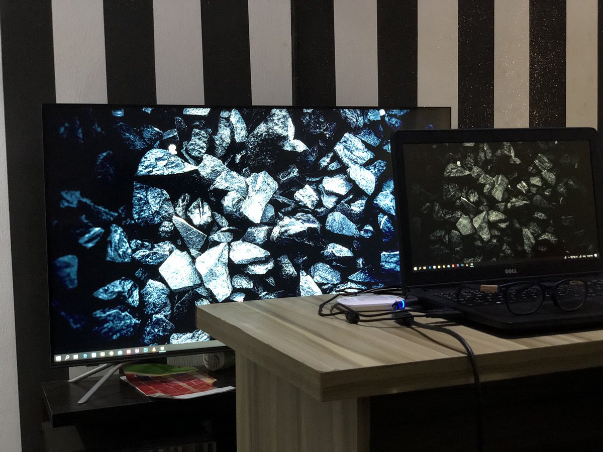 samomidiji's tweet image. #StaHome
#WorkFromHomeChallenge
#WorkStationChallenge