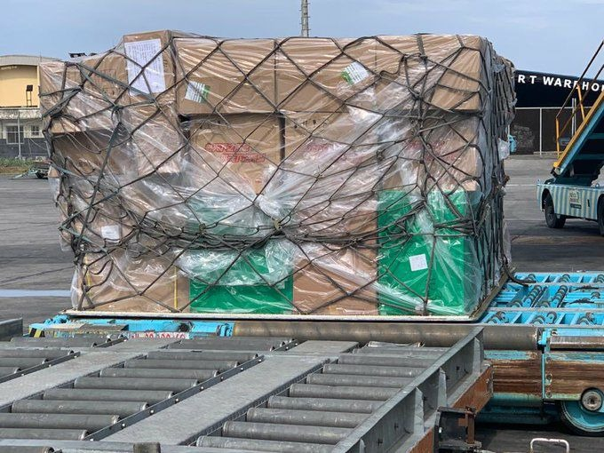 From Jack Ma to 🇳🇬Nigeria.

5.4 million free face masks.✅
1.8 million personal detection kits.✅
40,000 protective wears.✅
60,000 units of protective face shields.✅