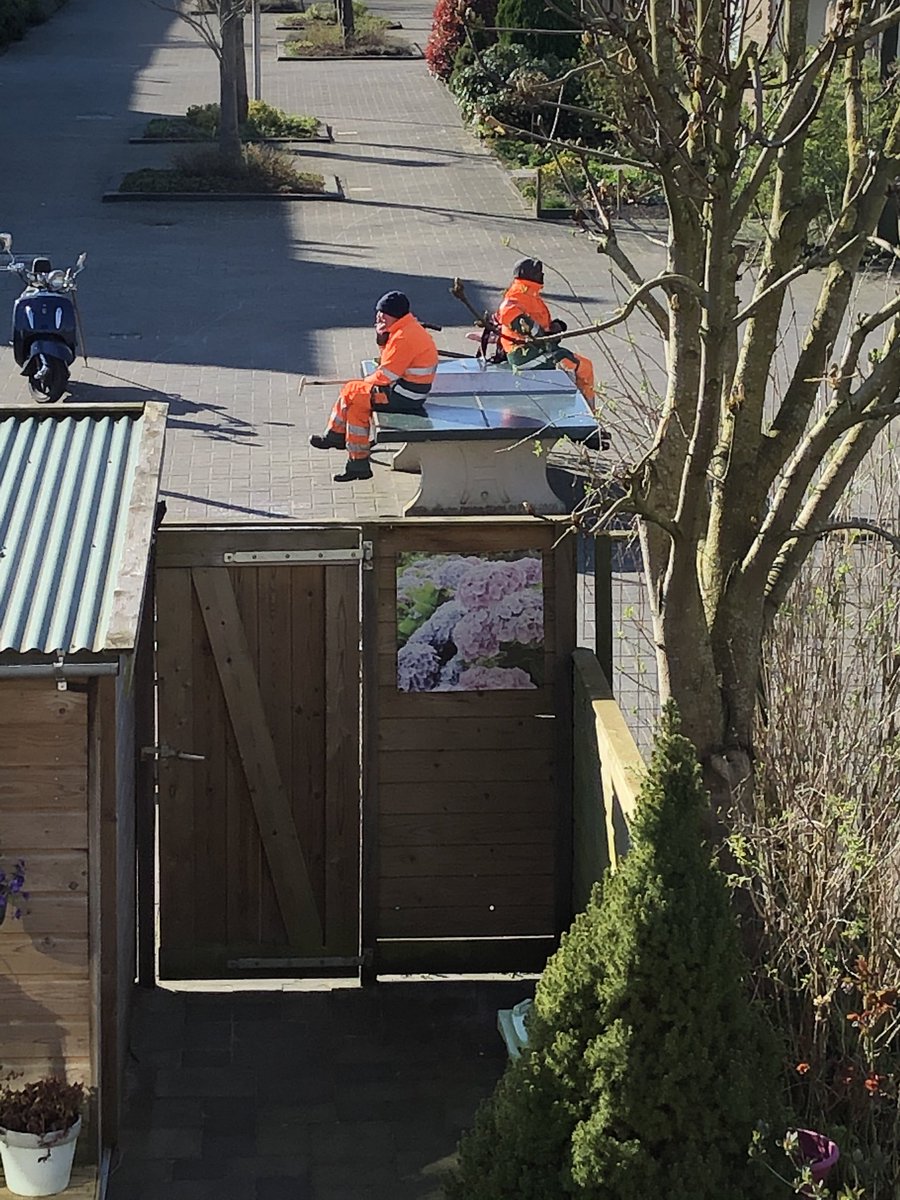 arjan_vink's tweet image. Afstandhouden kan ook zo #promen #buiten