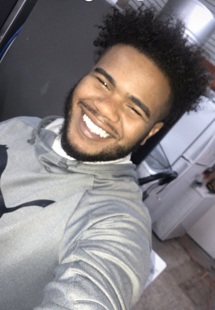 DaRealJaySnoe's tweet photo. #me #picoftheday #selfie #igers #bestoftheday #girls #tweegram #handsome #music https://t.co/s4PbWK5Ke4