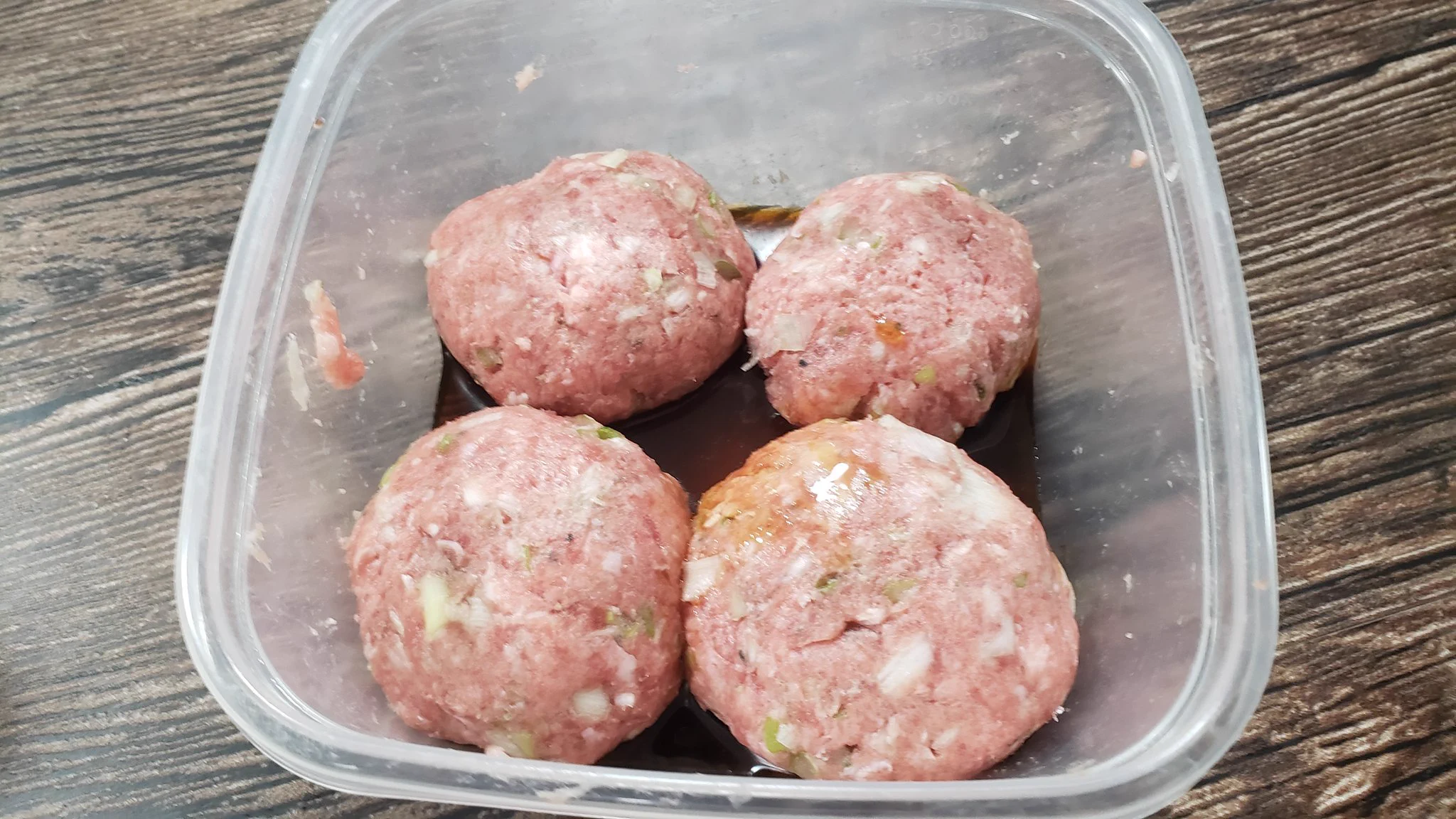 焼く必要なし！電子レンジで作れる絶品料理「レンジ豚つくね」の作り方！