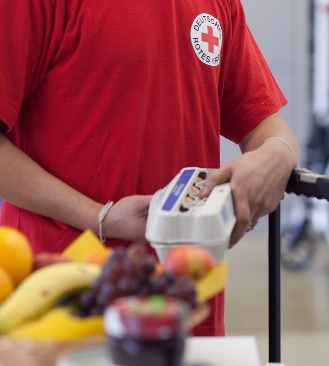 Unsere Hotline zur #Nachbarschaftshilfe in #Lübeck-St. Jürgen ist geschaltet und Mo. bis Fr. von 9 bis 17 Uhr erreichbar. Unter Tel.: 0451/481512-27 können alle anrufen, die Unterstützung benötigen, z. B. Einkaufshilfe, Apotheken-Gänge. 
#StayAtHome #Ehrenamt #fuereinander #DRK