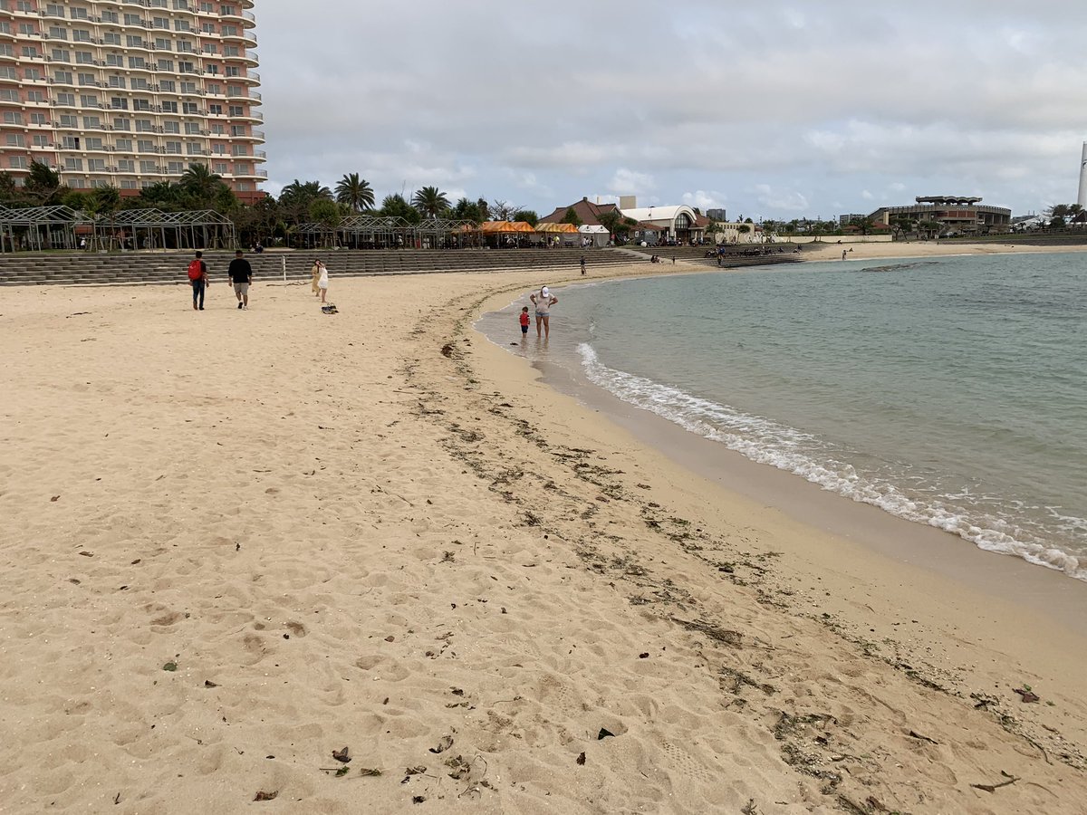 ASASaaa2223's tweet image. 沖縄旅行

仕事仲間と
沖縄旅行行ってきました😎

旅行先で
旅費を稼ぐという新しい遊びを発見😂

街の人全体がのんびりしてて
自分の生きたいように生きている姿が
都会では見れない印象🤔🤔

自分がやってみたいこと
挑戦したいことに飛び込まないと
損してる🤭