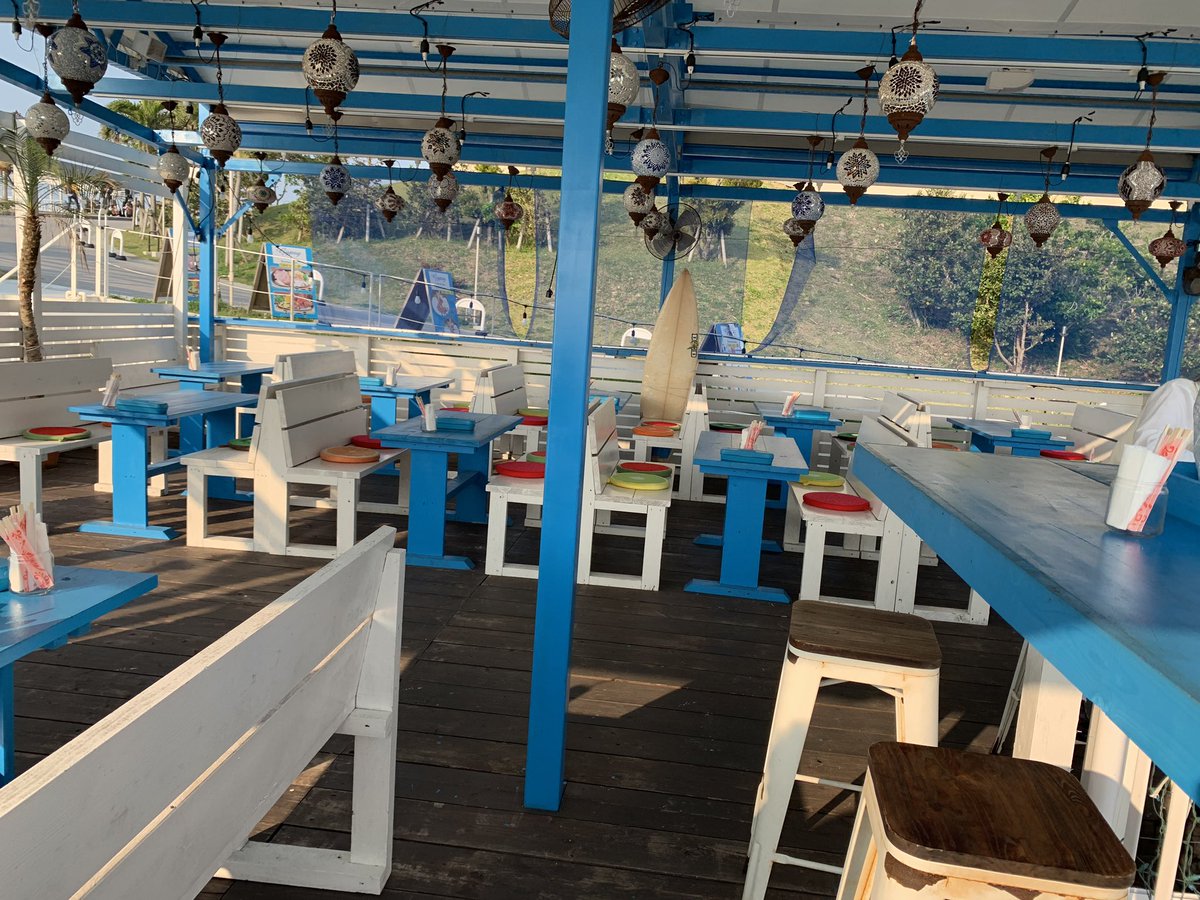 ASASaaa2223's tweet image. 沖縄旅行

仕事仲間と
沖縄旅行行ってきました😎

旅行先で
旅費を稼ぐという新しい遊びを発見😂

街の人全体がのんびりしてて
自分の生きたいように生きている姿が
都会では見れない印象🤔🤔

自分がやってみたいこと
挑戦したいことに飛び込まないと
損してる🤭