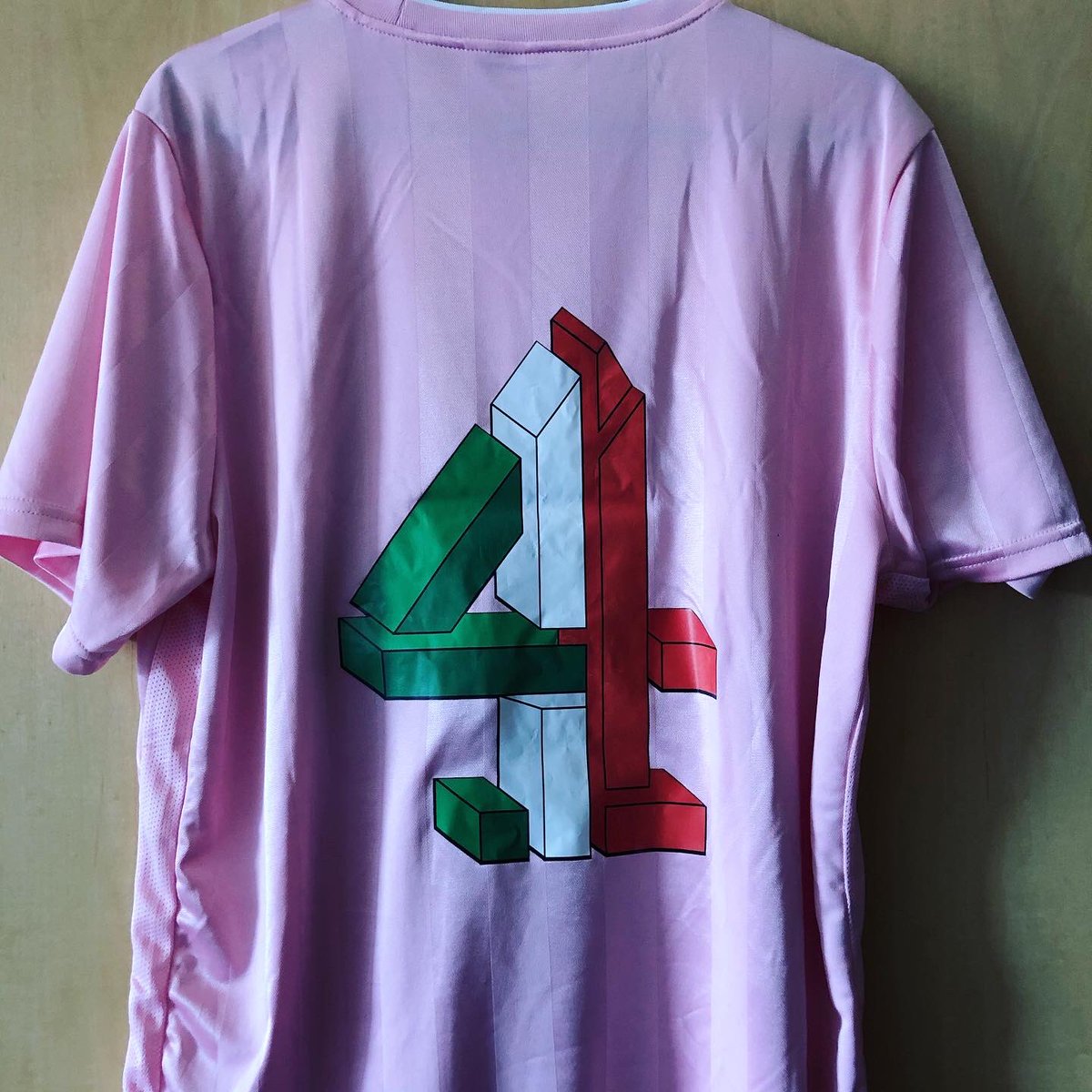 Football Italia Novelty Kit @FootballCreatioFootball fans in the UK have been reminiscing about cult show  #FootballItalia.This shirt - pink as the  #GazzettaDelloSport that  @acjimbo always read on the show - is my way of manifesting my nostalgia for a period I never lived