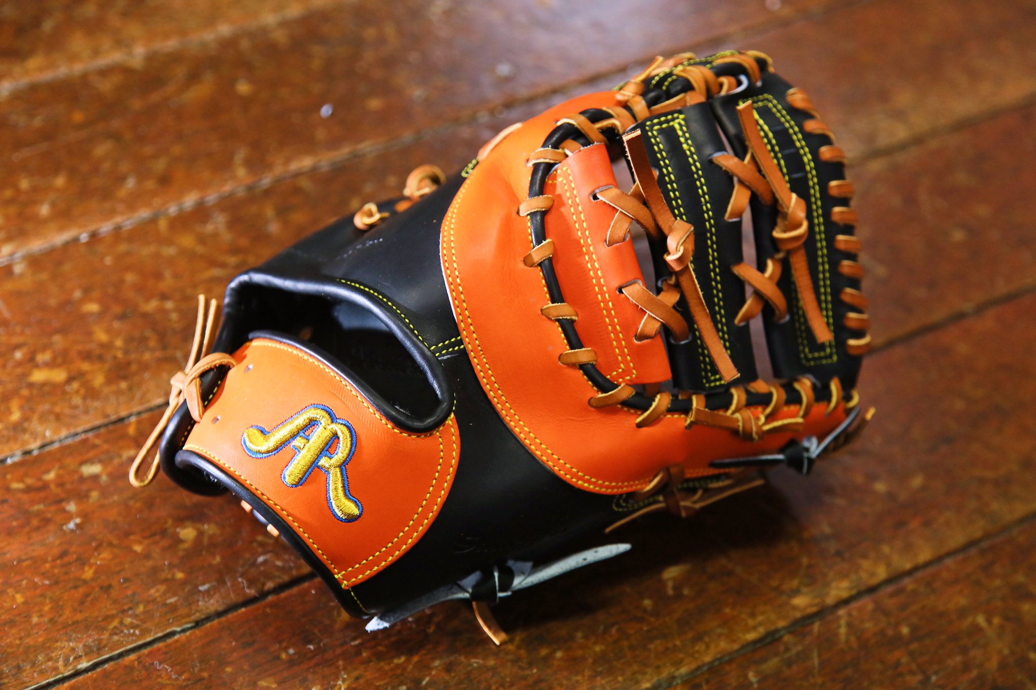 野球　硬式グローブ　アントラー 全紐交換済み】 ANTLER 硬式グローブ / 内野手用 型付け済み