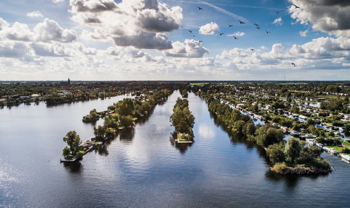 Als wij voorlopig niet naar buiten mogen, halen we ons mooie gebied gewoon naar binnen!*
💻🌳🦢☀
Herken jij deze pareltjes in ons waterschap?
*#StayHome! Als je toch even naar buiten moet: hou 1,5 meter afstand.
📷 Eric Martin / Waterschap AGV