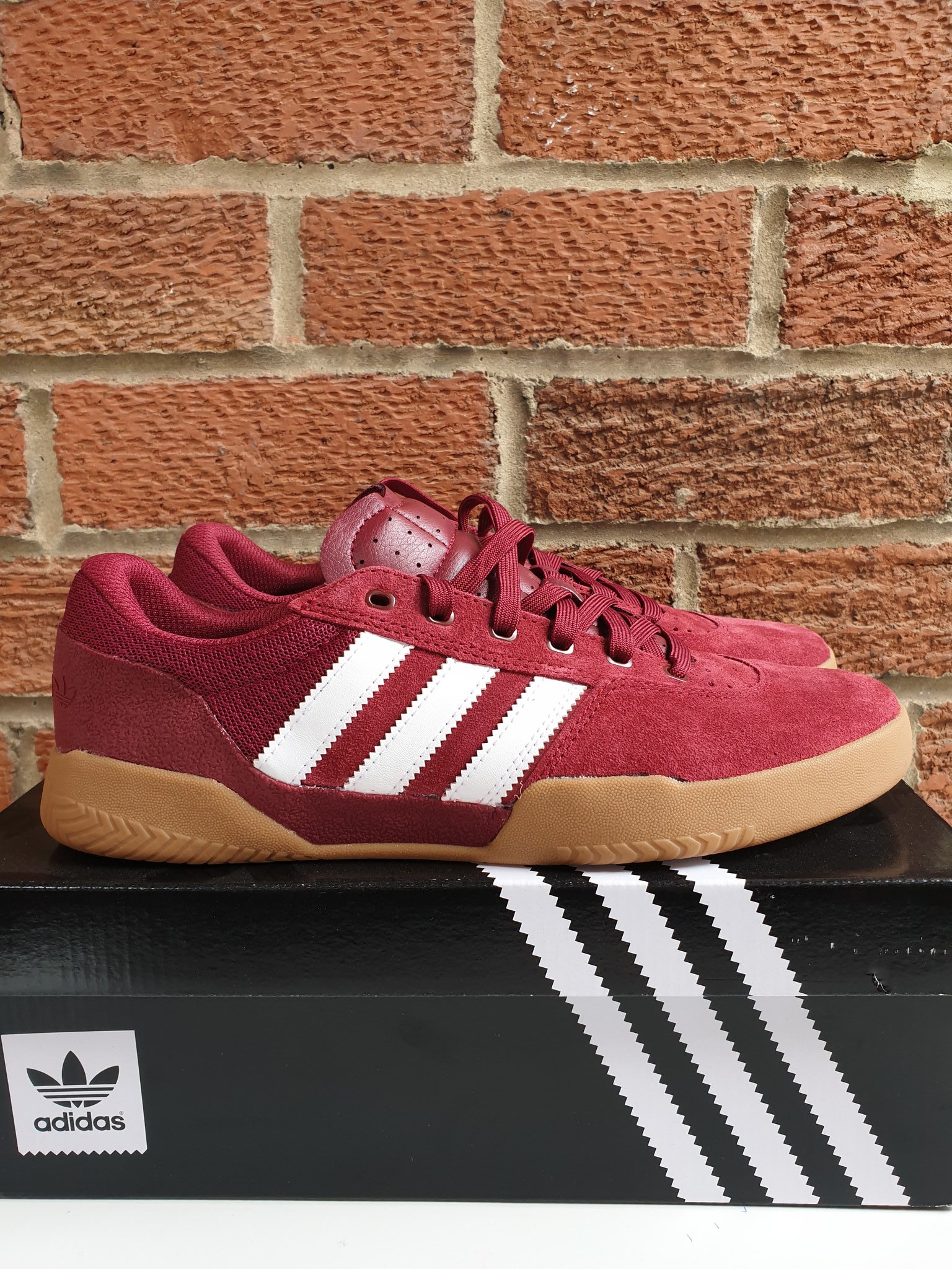 KGS Trainers on "Adidas city cup Size 8 UK £45 delivered. Add 4% for PayPal G&amp;S #adidas #citycup #adidascitycup #size8 #threestripe #adifamily #trainers #menstrainers #mensfashion #casual #awaydays https://t.co/88pE0OL9GY" / Twitter