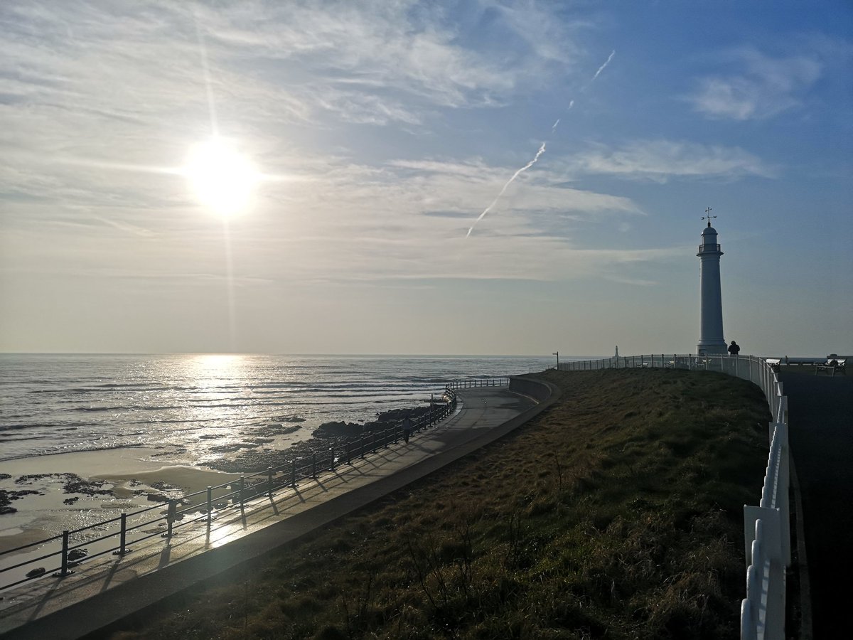 WorkCastMish's tweet image. Day 3 of lockdown #relentlesspositivity for @marathontalk!
1. Been for a little run and the weather is so nice today
2. I live here: ❤️

#COVID19 #WFH