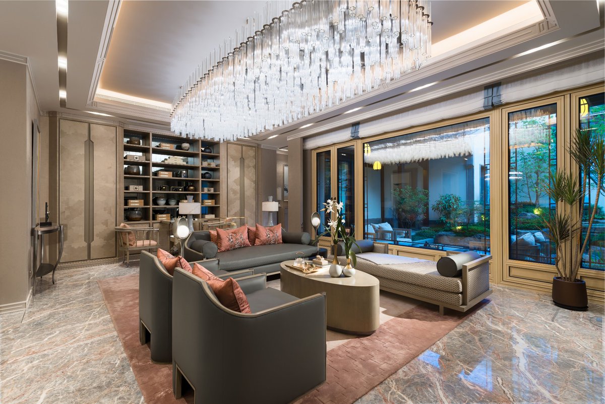 Working with any material from crystal, metal, etched glass and even feathers, Carlisle Design Studio create bespoke light sculptures that ensure a truly unique aesthetic can be achieved in every property.
#CDSprojects #carlisledesignstudio #matthewcarlisle1