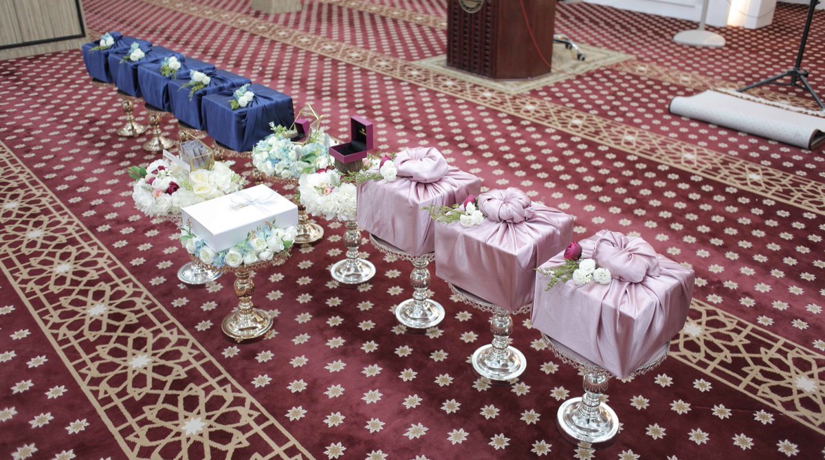 aennshafinaz's tweet photo. Siapa yg ada plan nak buat hidden hantaran tu, nah i tolong list barang2 i guna and mana i dapat dulu. Semua boleh buat sendiri jimat gaisss 😜 https://t.co/OXBrc0BwFC
