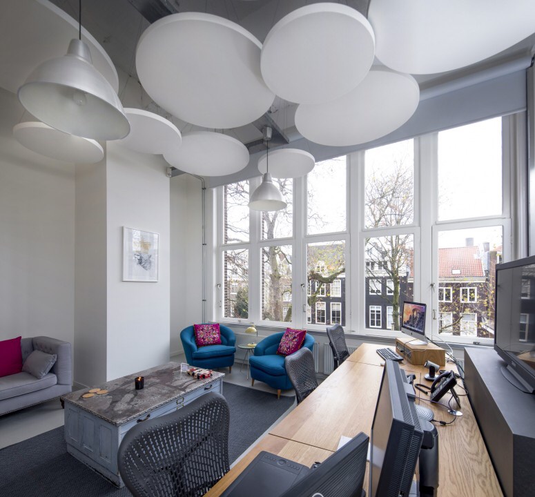 Soundtect's tweet image. How about this for some #HomeWorkspace Inspiration ☁️🌈 One of our residential projects featuring our #soundtect #circles #Acoustics #FeatureCeiling  #calmworkspace @CDWfestival #DesignTogether