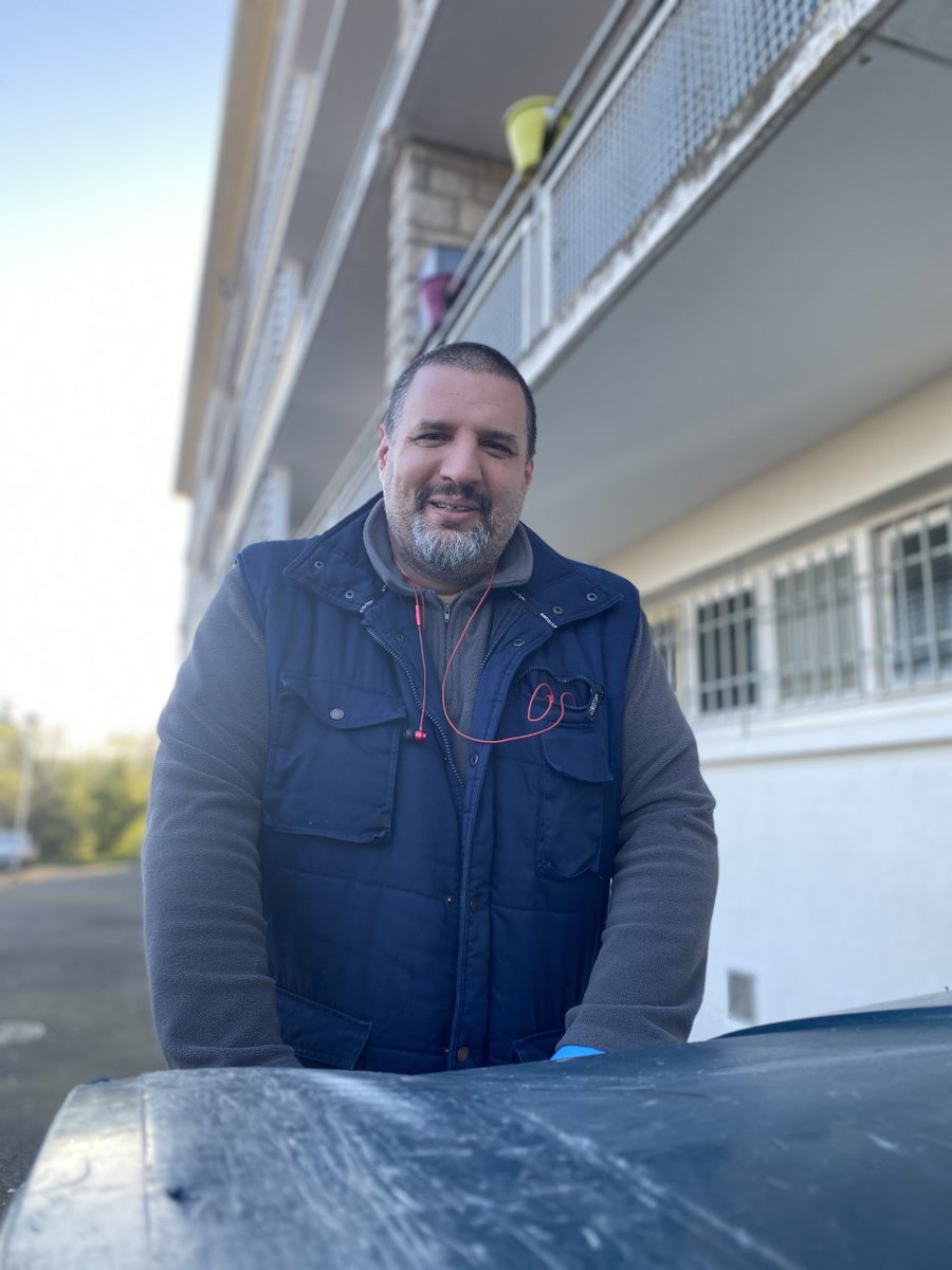 habitat_76's tweet photo. UN GRAND #MERCI ! Merci aux équipes de proximité d’
@habitat_76 qui se mobilisent chaque jour pour assurer l’entretien des résidences dans tout le département de Seine-Maritime.  
Zoom aujourd'hui sur Grand Couronne et Moulineaux ! 👏 #QualitéDeService #Entraide https://t.co/B5ncUsSRJm