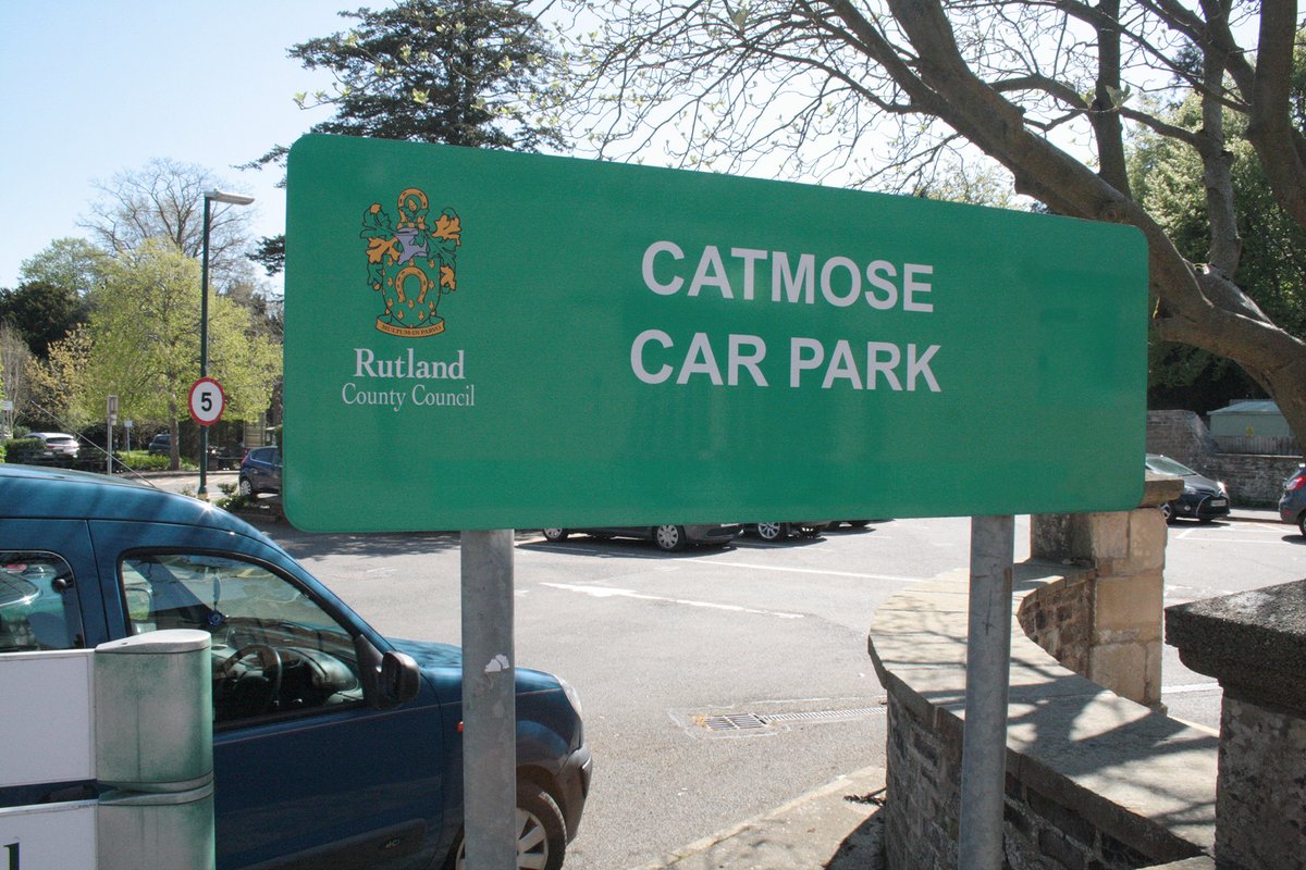 Following new government guidance advising people to stay at home, except for very limited reasons, we are suspending charges in all our car parks from Thursday 26 March. This is to help key workers and people making essential journeys: bit.ly/2vQWke0