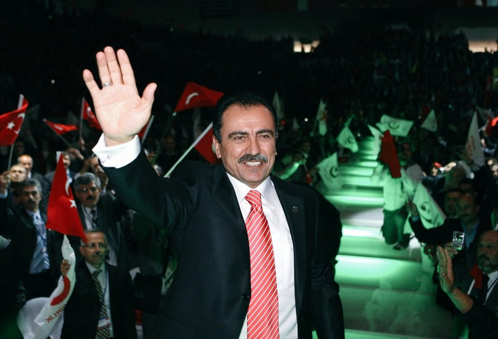 MOSahbaz's tweet photo. Bu dünyadan bir  Muhsin Yazıcıoğlu geçti. Acısı hiç eksilmedi.Hasreti giderek daha ağır geliyor.Davası ve intikamı bize emanettir.
Rahmet ve minnetle anıyorum.Ruhu Şâd olsun.Ruhlarımız buluşur elbet 'Tanrıdağı'nda...

#MuhsinYazıcıoglu https://t.co/YsCLOeUL1B