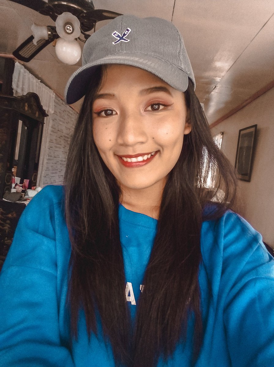 shinalayl's tweet photo. wed, 3:67 AM (sweater) https://t.co/wBXJpBdfW0