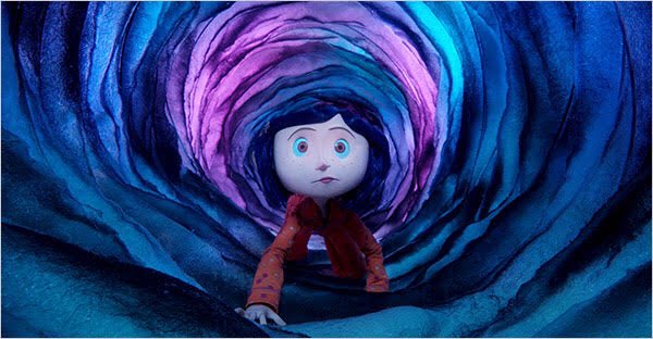 gumpzp's tweet photo. Coraline อนิเมชั่นหลอนๆ เด็กหญิงคนนึงได้ย้ายมาอยู่บ้านหลังใหม่ และได้ไปเจอกับประตูปริศนาที่เชื่อมไปสู่มิติพิศวงที่ทุกคนมีตาเป็นกระดุม #คลังหนังByกัมพ์ #หนังเก่าที่ชอบ #movietwit https://t.co/8I1odqbAzg