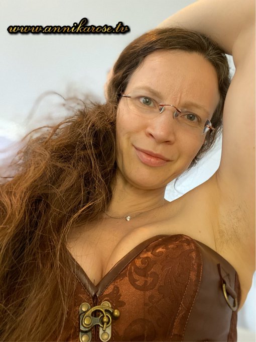 Ich mach jetzt erstmal #Mittagsschlaf und du? https://t.co/LPisqWnB9W<a href="/tag/mittagsschlaf"class="tags">#Mittagsschlaf</a>