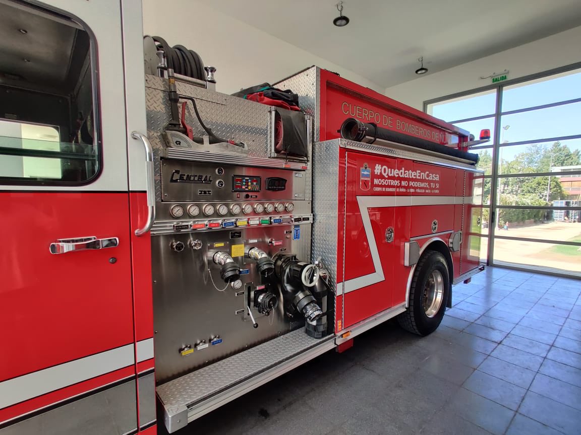 #Quedateencasa en conformidad a la campaña de prevención ante COVID-19 se implementan gráficas en nuestros Carros B4 y H4 de especialidad HAZMAT. Prevenir es tarea de todos! #SERVIR