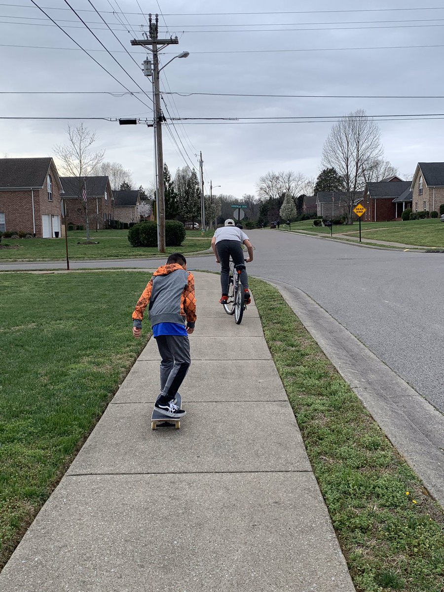 oliviabledsoe04's tweet photo. Ezra has finished Level 2! Challenges completed include, but are not limited to skateboarding, creating art, and playing multiplication war! So proud of you, buddy!! #bledsoebunch #choiceboardchallenge https://t.co/og1uIJlyRH