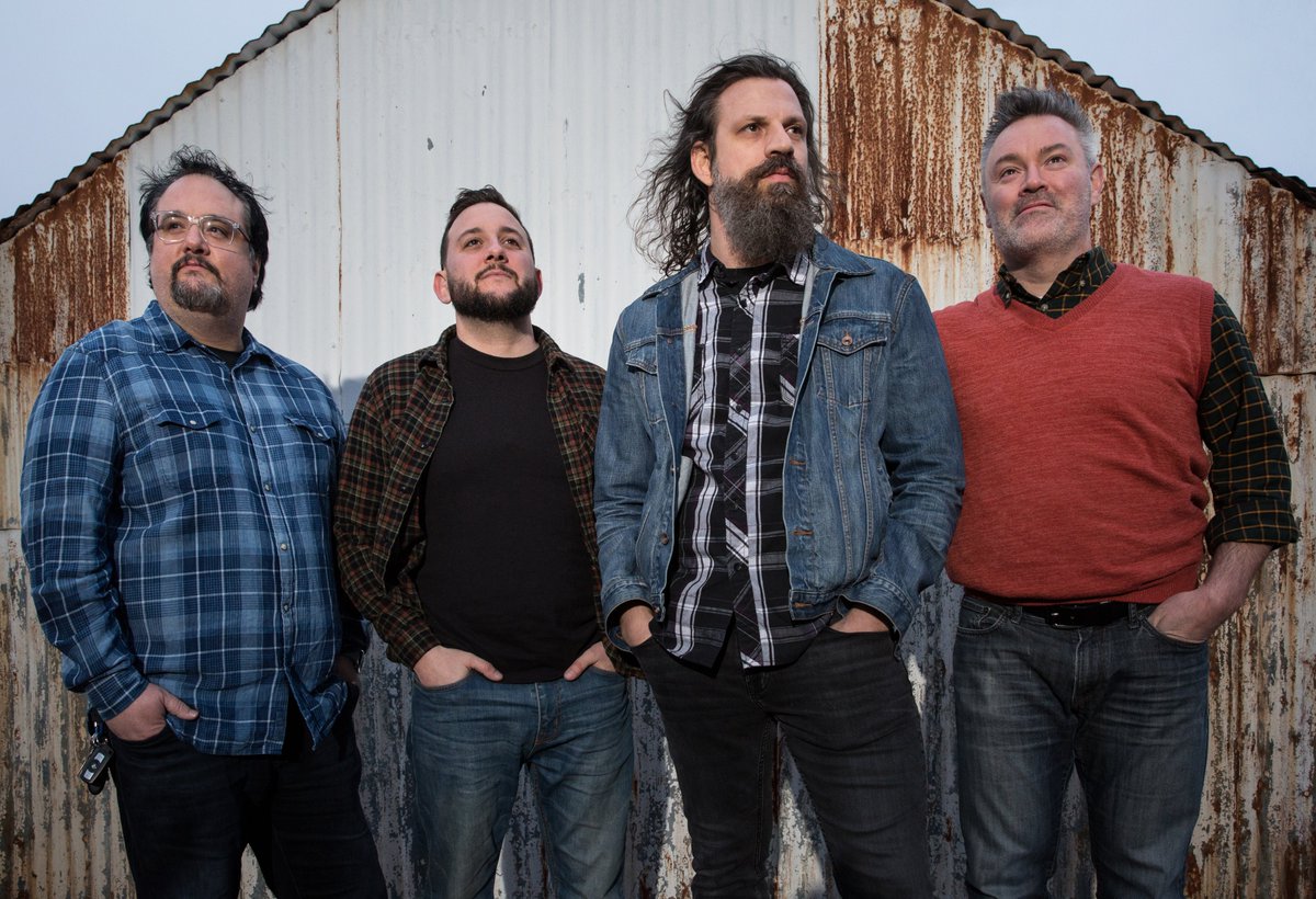 HollerHand's tweet image. A few weeks back, we did our first official shoot with John of Fear The Skull Photography, who managed to fit the booking in with short notice, low daylight, while also beating the rain that soon fell—of course.
Hats off to John's gusto to get 'em done. @FearTheSkull