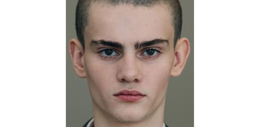 Basic_Beautiful's tweet image. FACES captured by Adam Katz Sinding. Fascinating photography, compelling subjects backstage Paris Fashion Week 
#portraitphotography #parisfashionweek #adamkatzsinding