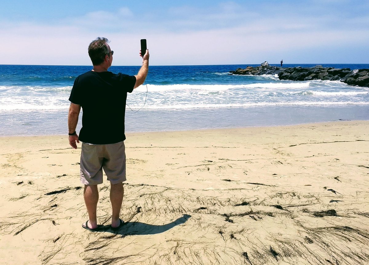 WarbasseDesign's tweet image. They say "social distancing" when they should say "physical distancing". People need to feel "socially connected" right now... I'm on the beach taking video calls. Please call 1-424-229-1404 w/ any questions you may be mulling over re: your digital marketing plans this year.