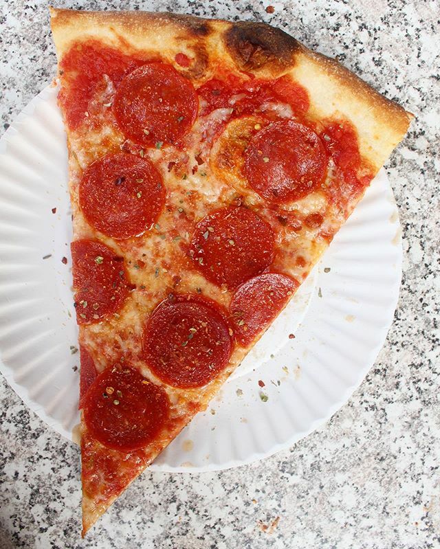 Netflix, pizza and naps. Oh boy ift.tt/2y9WEp1