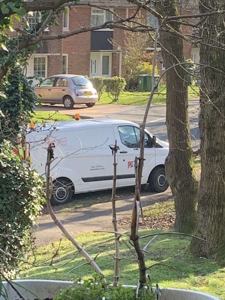 SamLee02742403's tweet photo. @virginmedia So what’s with the bad parking on pavements. Also how can you be keeping your engineers safe when today I Saw 2 engineers get out of this Van. Bet they don’t live together and definitely not 2 meters away when in van https://t.co/DaFcydLJys