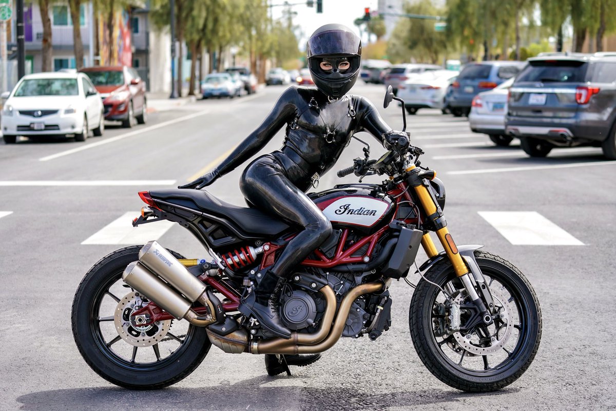 Moto Rubber Doll 🖤

Photo by <a href="/SirTomMoore/">Tom Moore</a> 📸