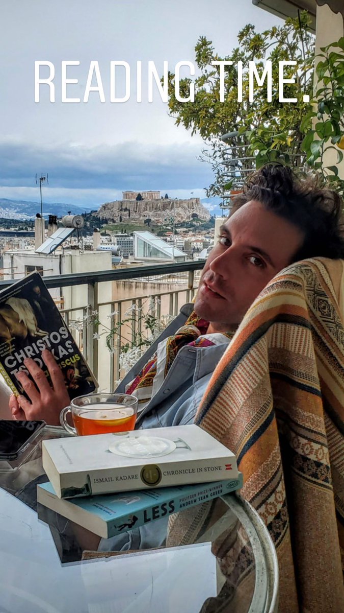 #READINGTIME 📚
@mikasounds on the balcony in Athens, reads
#LESS by @agreer
Chronicle in Stone by Ismail Kadare
#Damascus by #ChristosTsiolkas
via
#mikainstagram stories
instagram.com/stories/mikain…