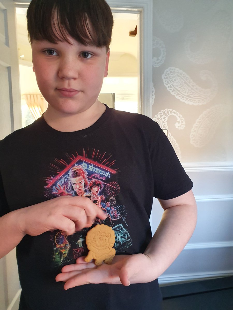 hevo1972's tweet photo. @BickerstaffeCE They are lovely, hes already ate 4 lol, he will make you some xxxx https://t.co/pNhEq8W3lE