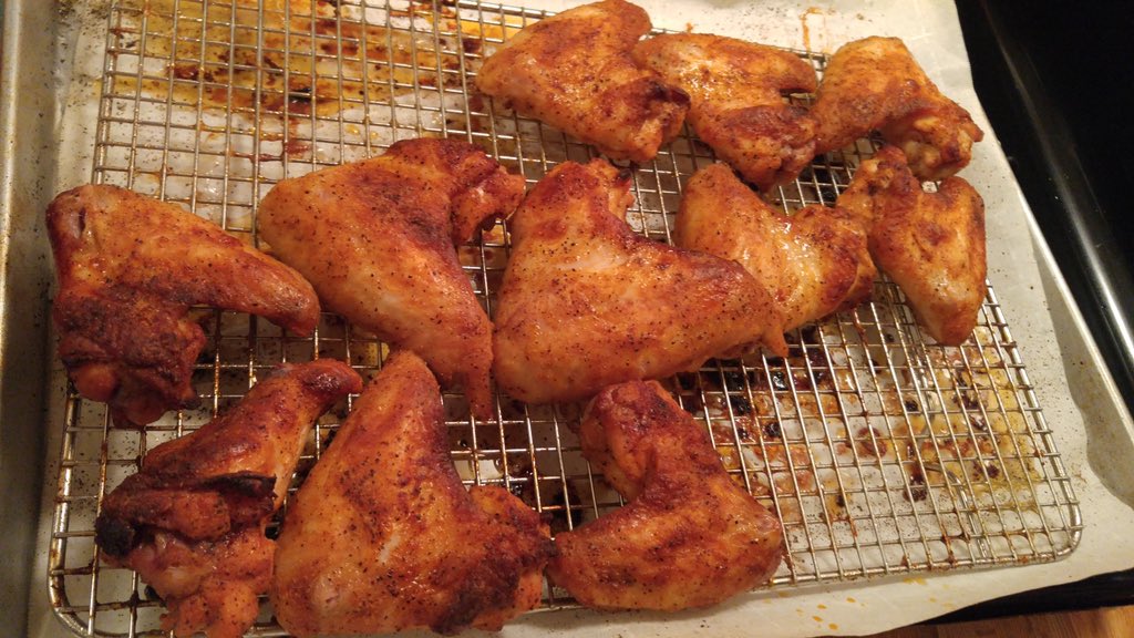 stanton_kitchen's tweet image. #stantonskitchen #prepatl #food #foodservice #chef #culinary #delivery #delicious #catering #atlanta #atl #foodie #foodtruck #foodtrailer #chicken #chickenwings #wings #wingwednesday #wednesday #seasoned #oven #ovenfried #crispy #baked #smallbusiness