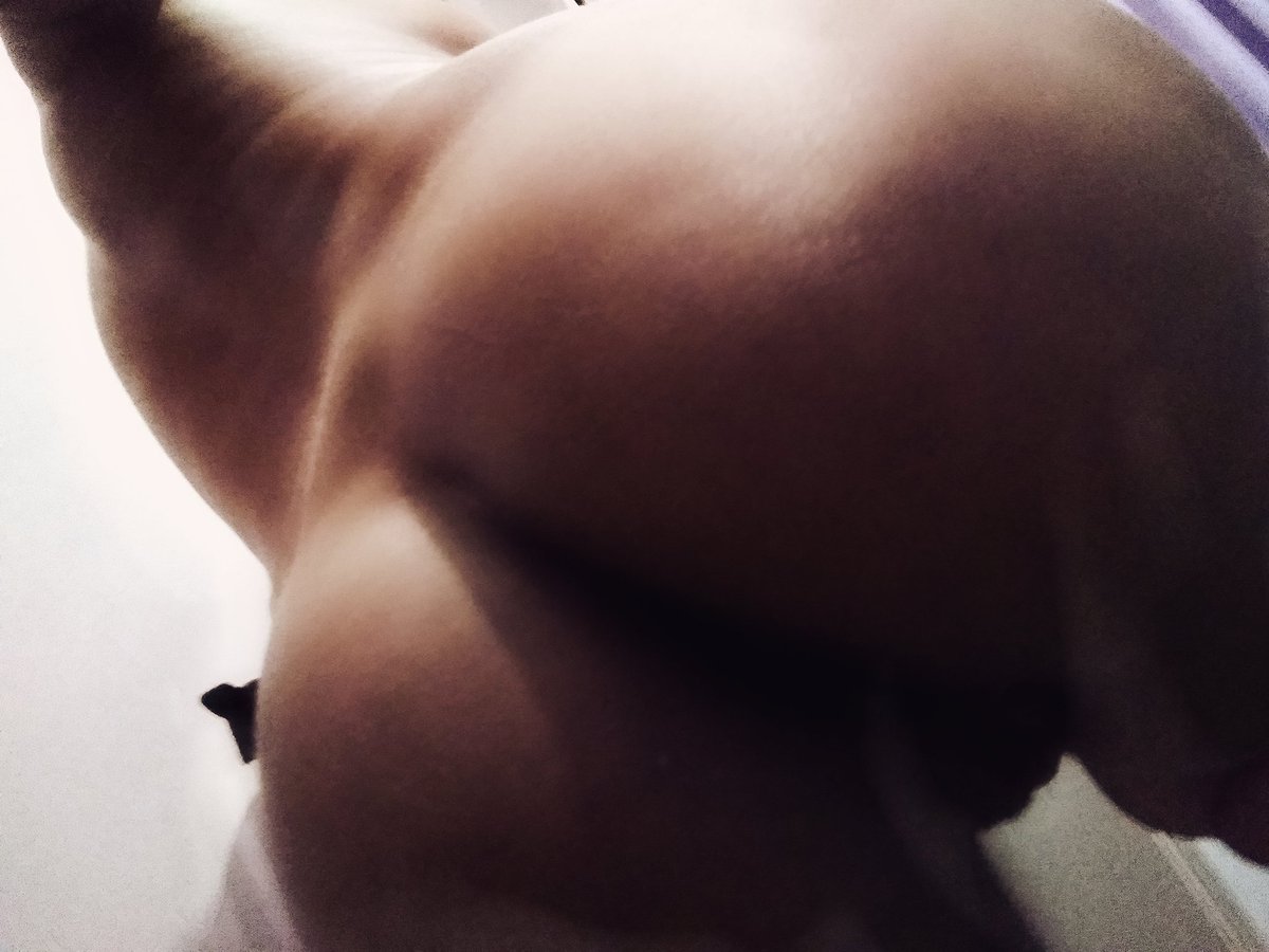Robchaska's tweet photo. e quem não gosta de uma bunda né? #ass #ftm #porn #trans #transporn #transgender #transman #transbrasil https://t.co/DQRV4qQ4rr