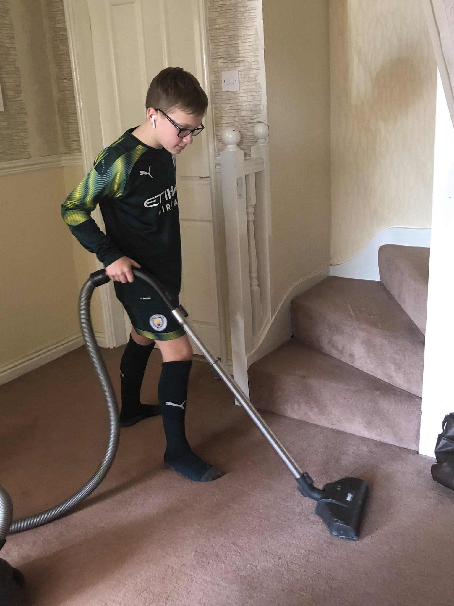 ET9HXJ3X0AAqJpZ?format=jpg&name=large