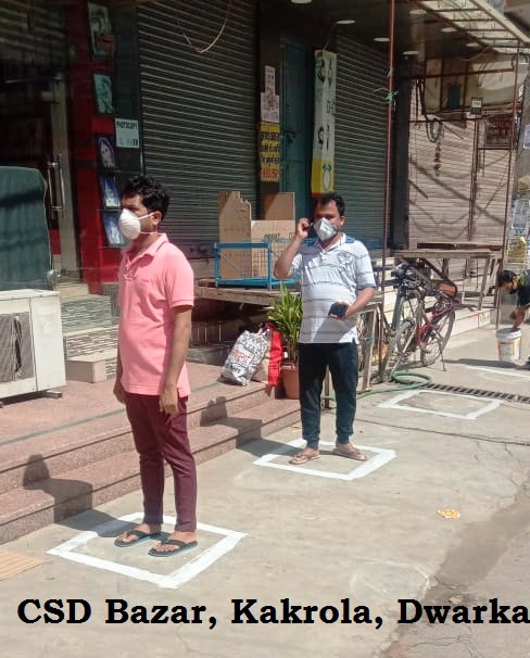 DCPDwarka's tweet photo. #Circlecampaign, a unique initiative of Dwarka District Police with the help of public volunteers. A simple &amp; effective way to keep social distancing in front of shops.

Practice social distancing for your safety.

#IndiaFightsCoronavirus 

@DelhiPolice
@LtGovDelhi 
@CPDelhi https://t.co/pkYZJA2Xfj
