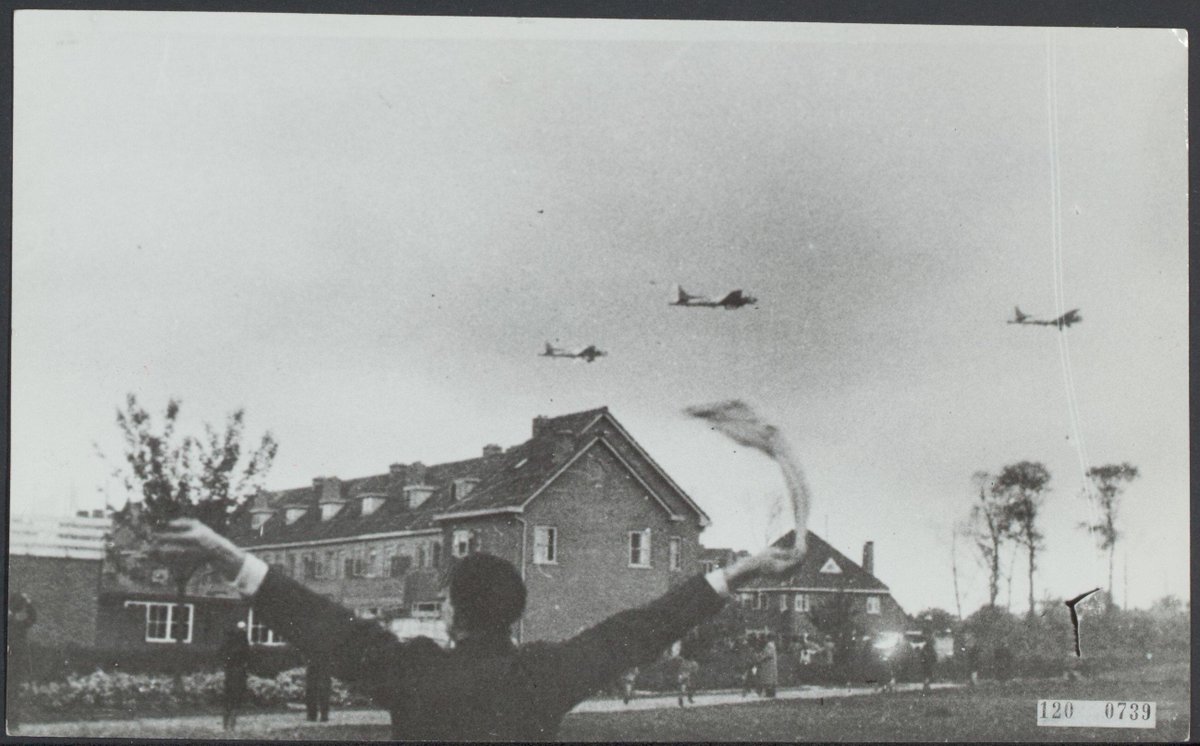 DeKrant50plus's tweet photo. Bevrijdingsmenu: aardappelpuree met bloemkool en ham - De Vijftig Plus Krant (https://t.co/BXg2r9q8dZ) https://t.co/KgkFQMaJX6