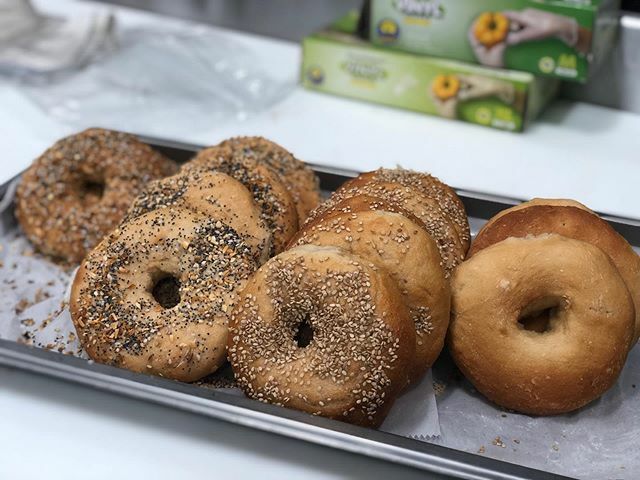 WHOSglutenfree's tweet photo. Fresh bagels baked every morning! We have them frozen too a so you can stock your fridge! https://t.co/c7eujstn9w https://t.co/e26SH3Drlj