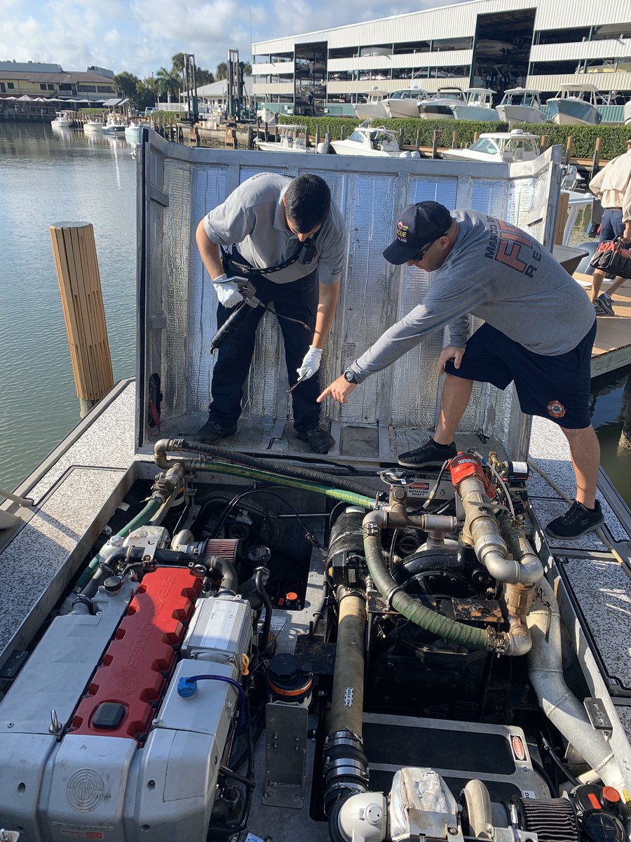 MarcoIslandFire's tweet photo. Our fire rescue boat receiving some preventative maintenance this morning. #allwaysready #marcofire #marinerescue https://t.co/4JcDyLp7P3