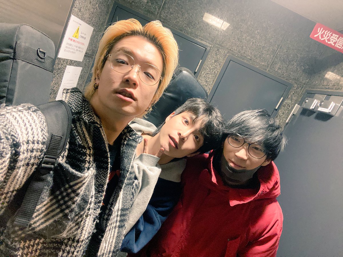 foxee_official's tweet photo. 本日もライブお越し頂き有難うございました‼️
近々ライブ映像も公開致しますので楽しみにしてて下さい🦊 https://t.co/MMdXU9E3KR