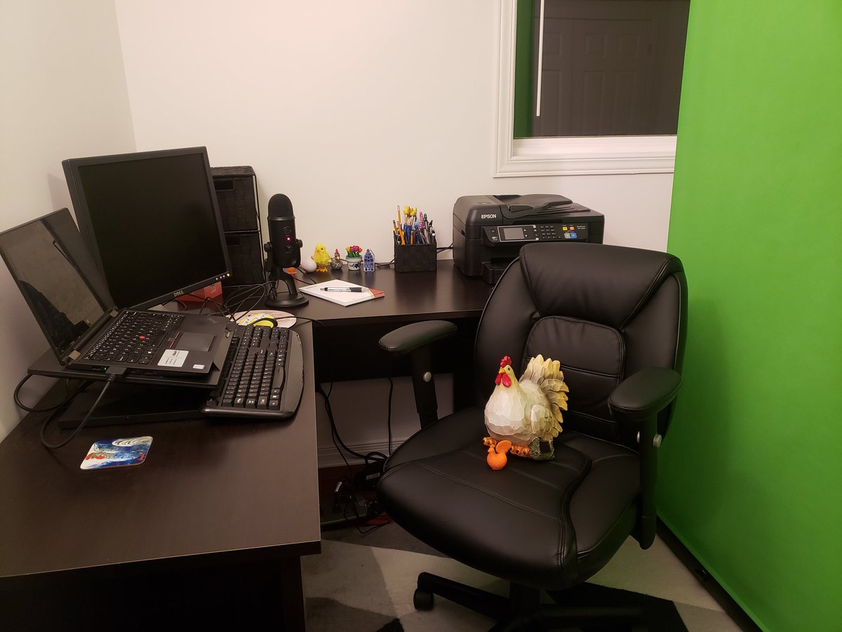 KaylaPrice29's tweet photo. Getting ready for my virtual close-up with my chicken friends... including the #3Dchicken that needs biosecurity soap washing now. Are you ready for the #ONEvirtual experience? @Alltech #poultrywithkayla https://t.co/ghiHvD03m0